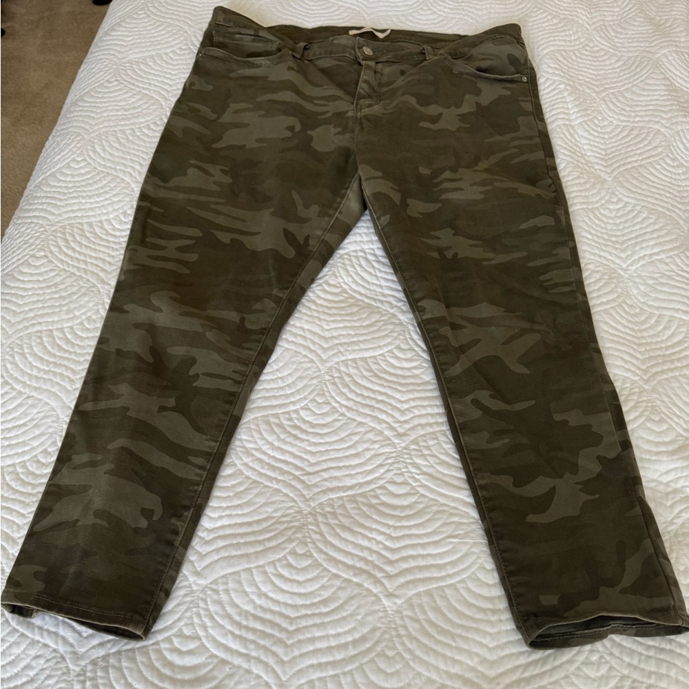 Levi’s Skinny Camo Jeans